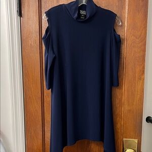 NWOT Ciara Sun Woo Cold Shoulder Navy Blue Tunic Top